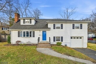 Building Photo - 58 Dogwood Rd