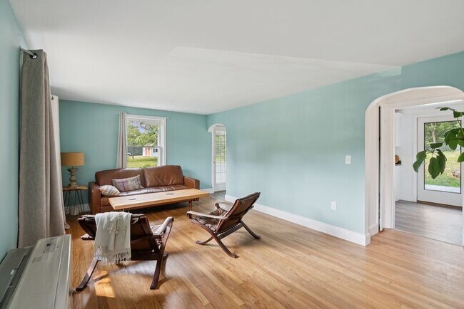 Building Photo - 67 Cutts Rd