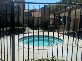 Building Photo - 1356 Brentwood Cir