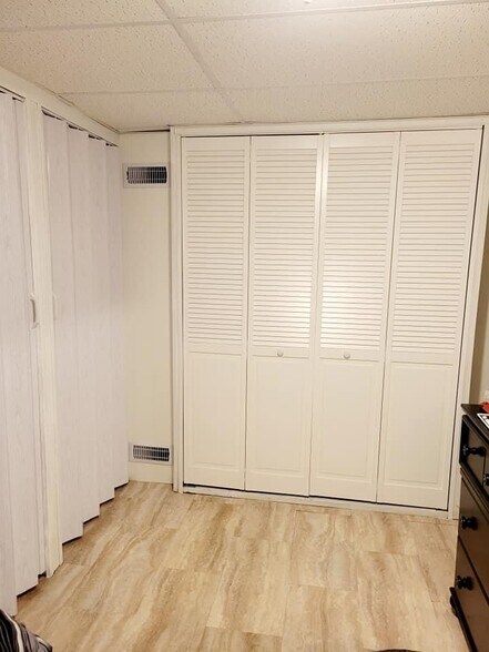 Laundry - 243 E Fairview St