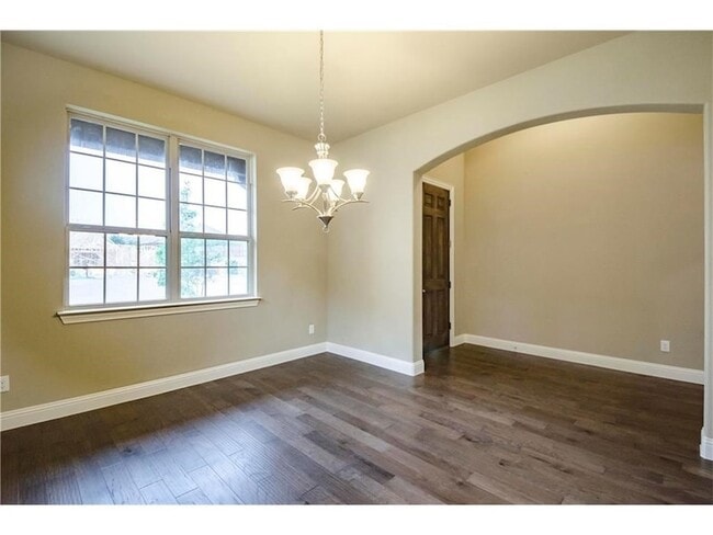 Building Photo - 10671 Villanova Dr