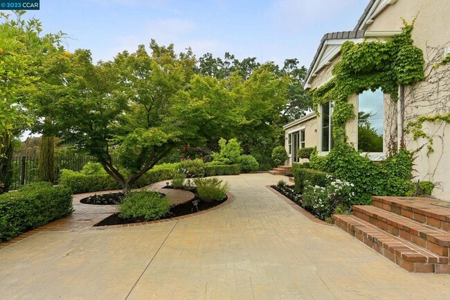 Building Photo - 111 Diablo Ranch Ct