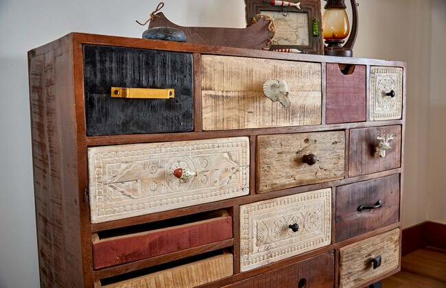 Building Photo - 7080 Via del Mar