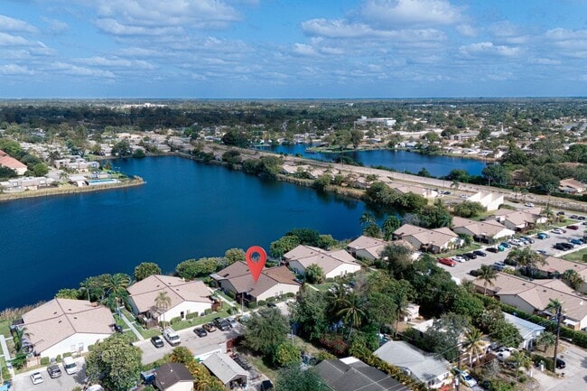 Building Photo - 3504 Waterview Cir