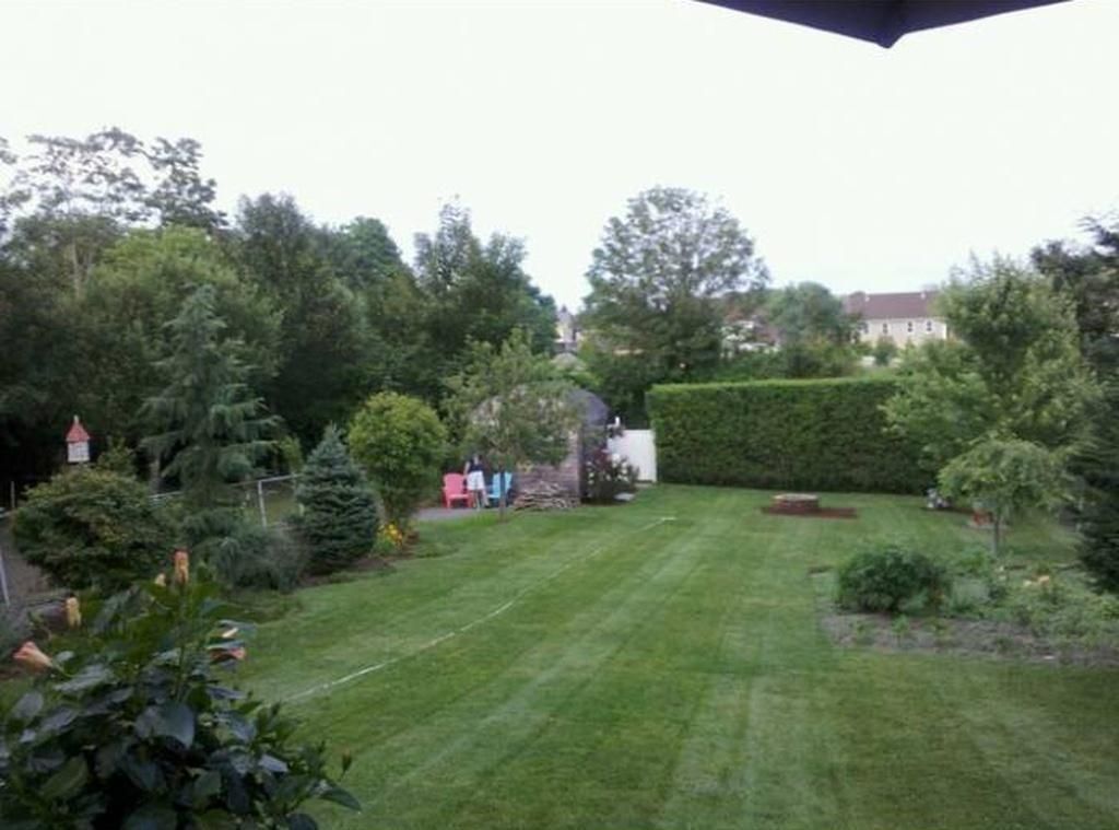 Building Photo - 12 Third School St