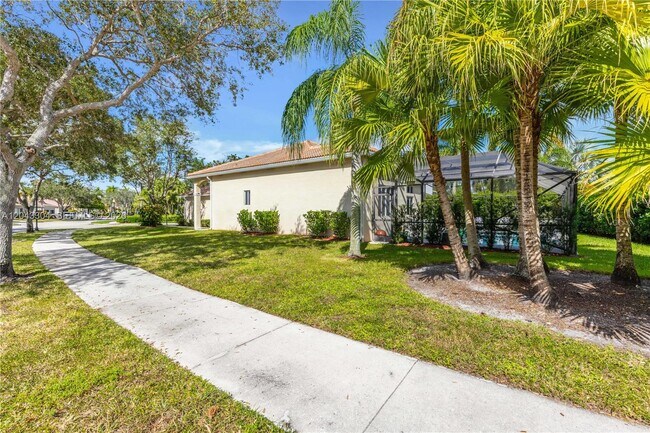 Building Photo - 1102 Camellia Cir