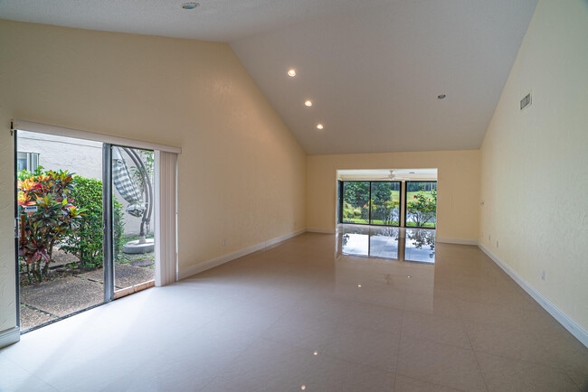 Building Photo - 8410 Cypress Ln