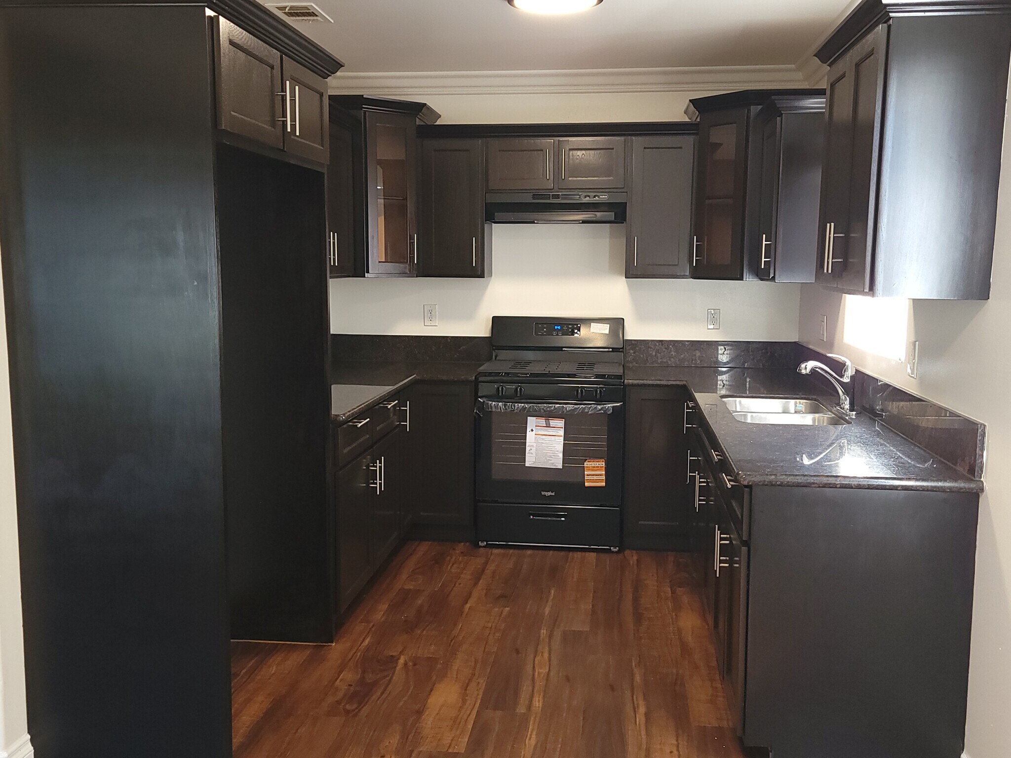 Building Photo - 1719 W 39th Pl