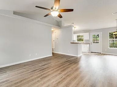 Building Photo - Renovated 2 bed 2 bath unit!