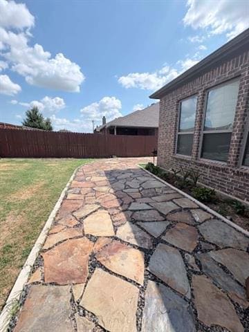 Building Photo - 1316 Hudson Lane