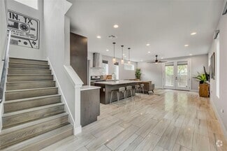Building Photo - 1125 Denfield St