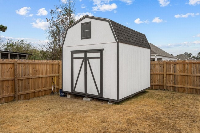 Building Photo - 402 Folkstone Rd