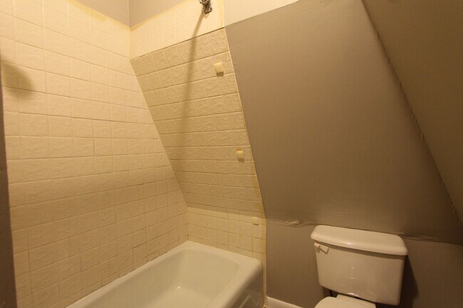 Building Photo - 4932 Rubicam St