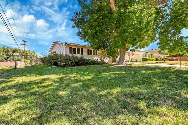 Building Photo - $1,995.00 - 3 Bedrooms, 2 Bathrooms, Single Family Home in Colorado Springs with Fenced Yard!