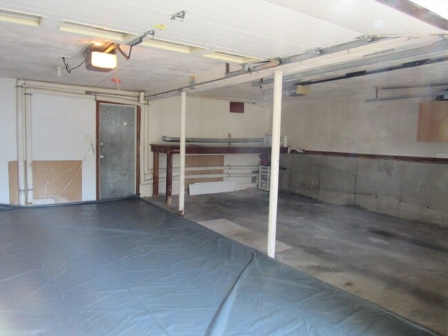 Building Photo - 28 Knight Rd