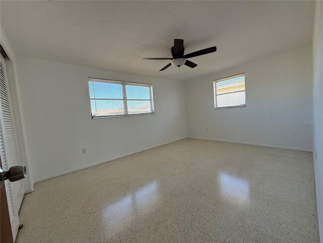 Building Photo - 3838 Beechwood Dr