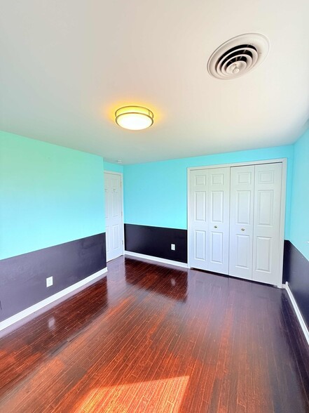 Building Photo - 42021 Banbury Ct
