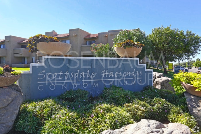 Building Photo - 885 N Granite Reef Rd