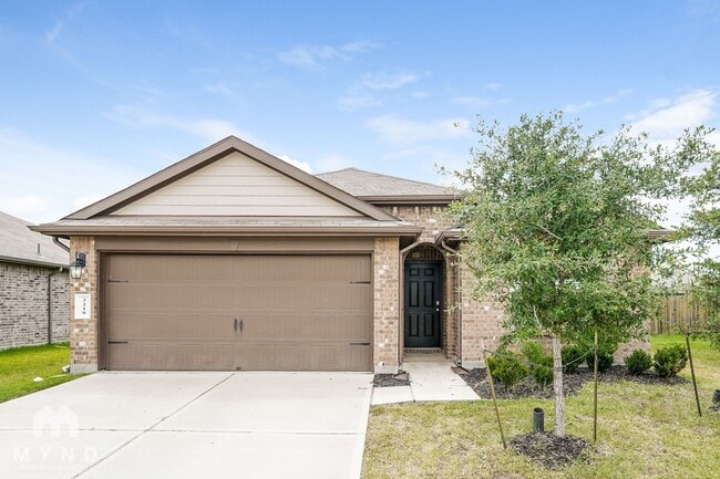 Primary Photo - 3210 Sumac Dr