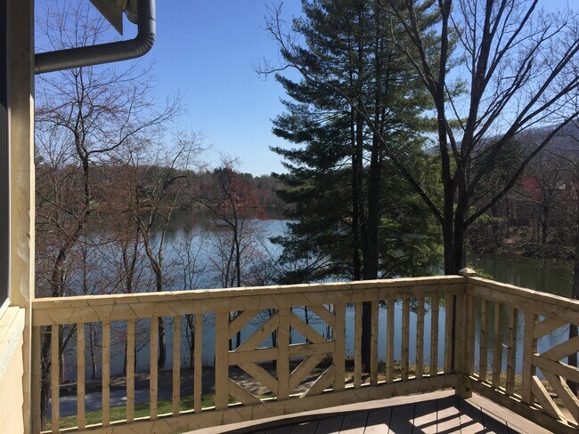 Building Photo - 65 Orvis Stone Cir