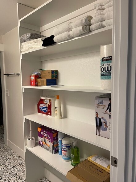 Building Photo - 1522 Taylor Ave N