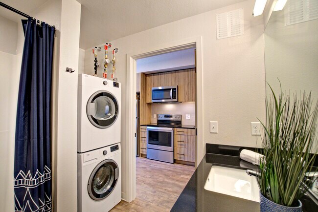 Building Photo - The Hub