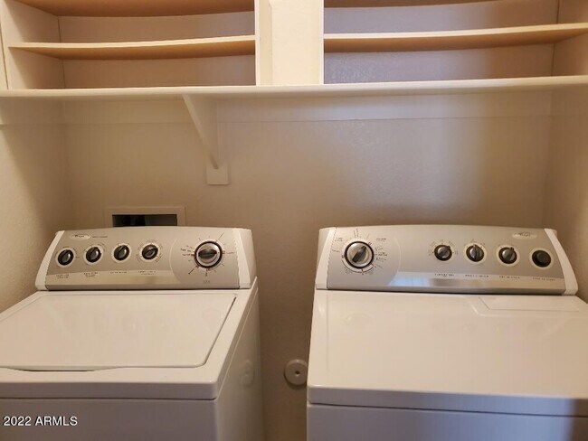 Building Photo - 29445 N Pyrite Ln