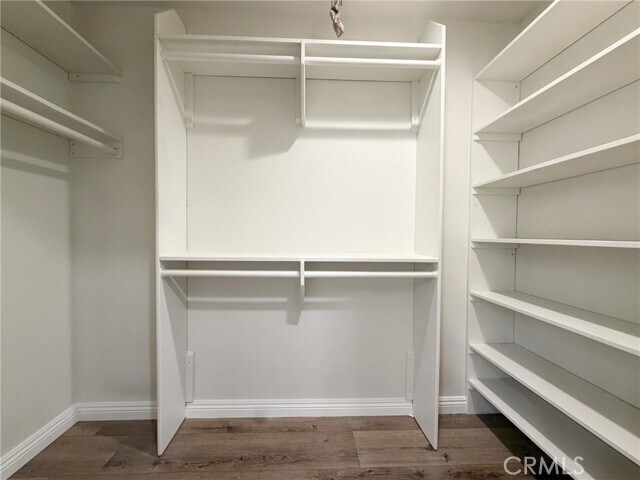 Building Photo - 53 Cartier Aisle