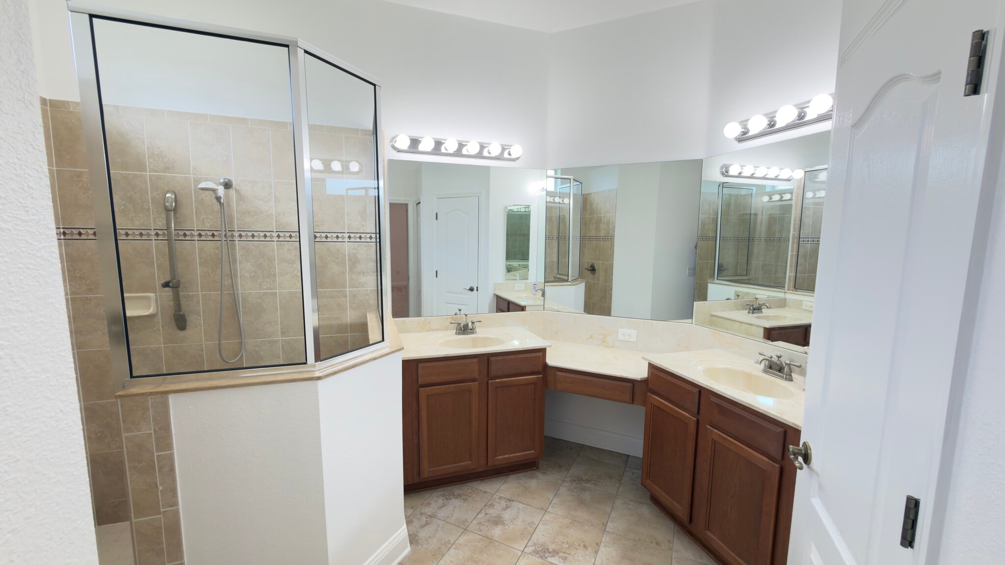 Building Photo - 8120 Turkey Hill Ct