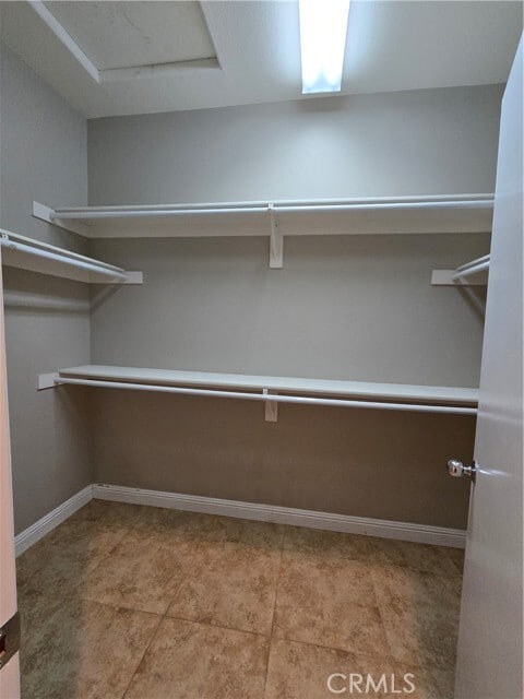 Building Photo - 736 Summit Dr