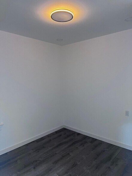 Building Photo - 105 Ridgewood Ave