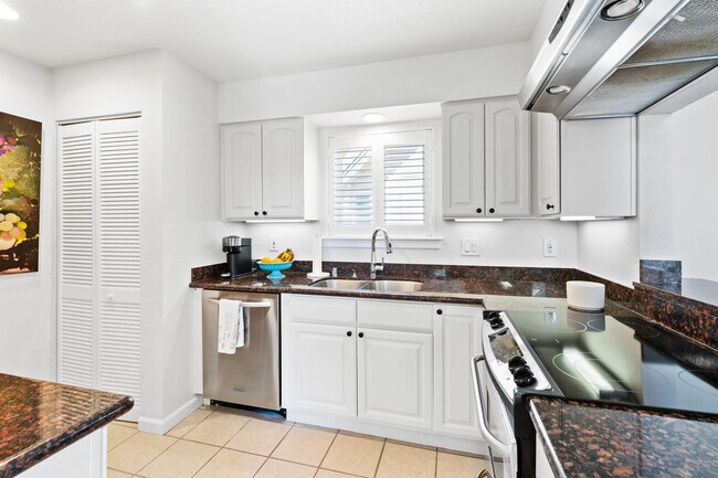 Building Photo - 218 Foss Creek Cir