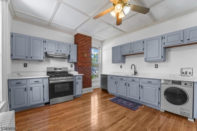 Building Photo - 810 Old York Rd