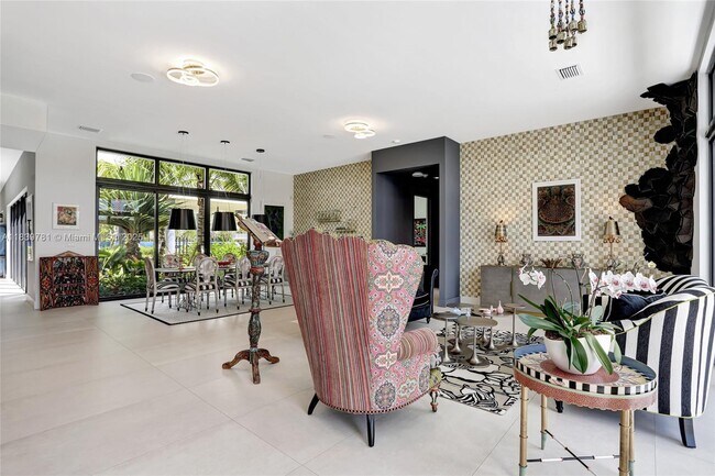 Building Photo - 16709 Botaniko Dr N