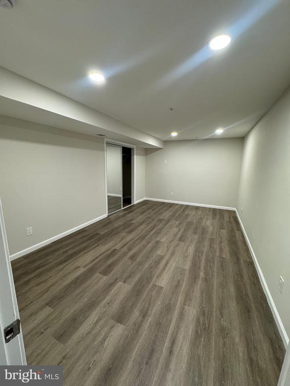 Building Photo - 6900 Ironbridge Ln