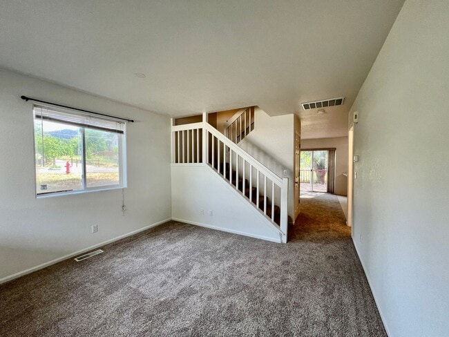 Building Photo - Townhome for Rent in New Castle