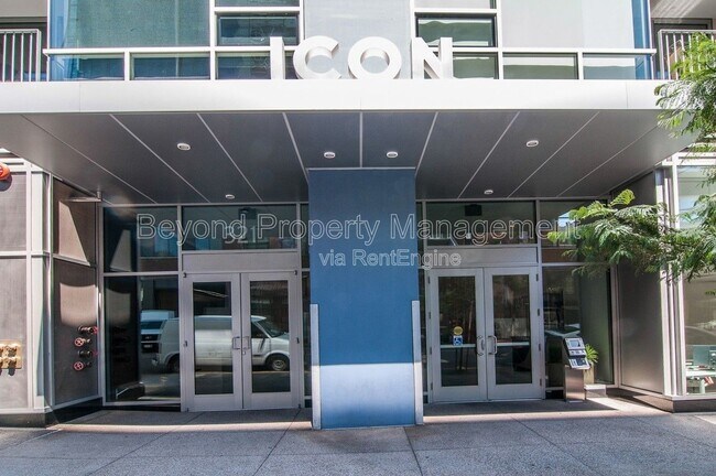 Building Photo - 321 Tenth Avenue