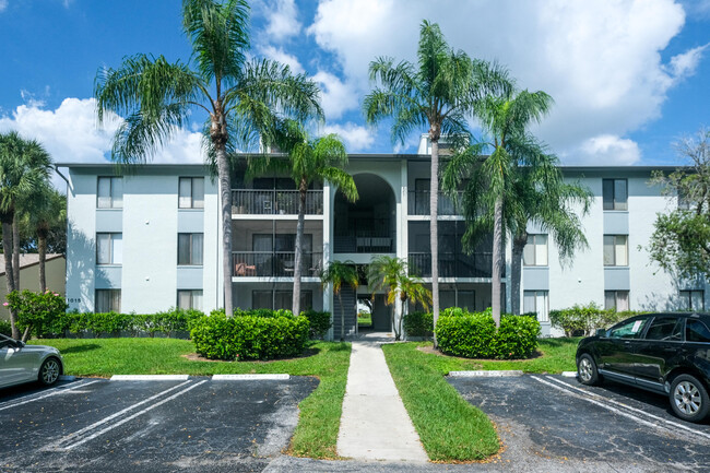 Building Photo - 1015 Green Pine Blvd