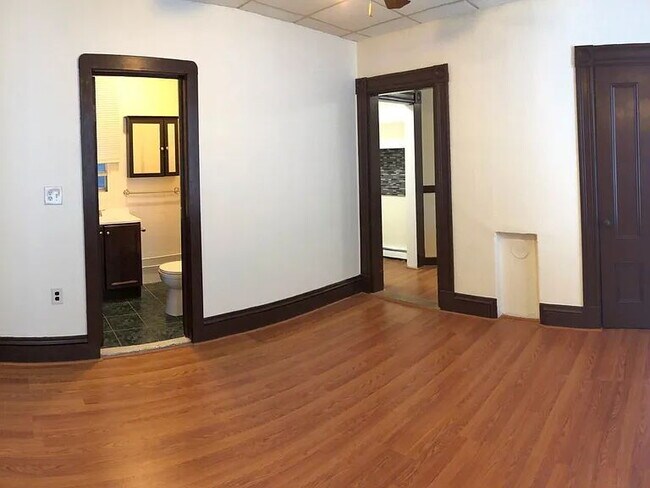 Building Photo - Cozy 1.5-Bedroom in a Vibrant East Boston Neighborhood