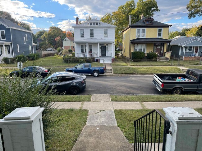 Building Photo - Large house on the North Side of town! Central HVAC, Laundry, Large yard, all appliances.