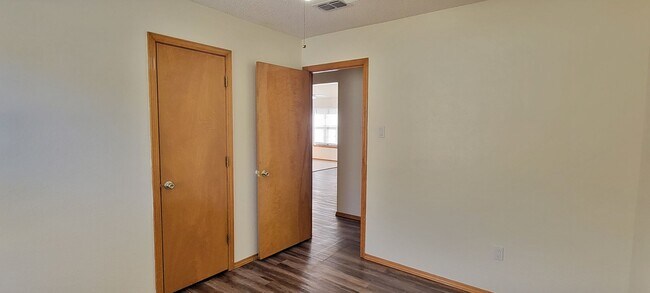 Building Photo - GREAT HOME IN NE CLOVIS NEAR MESA ELEMENTARY