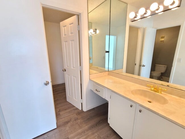 Building Photo - 14850 Naranja Lakes Blvd