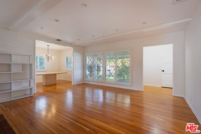 Building Photo - 14006 Runnymede St