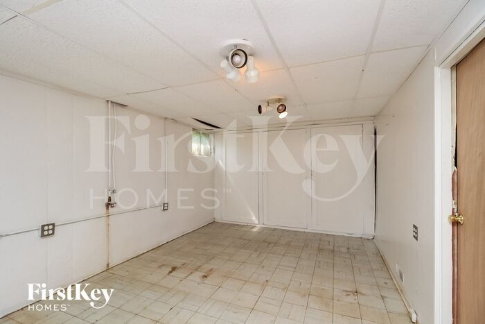 Building Photo - 9313 Richmond Dr