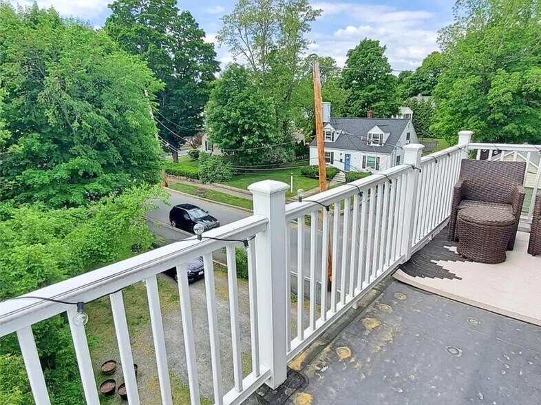 Building Photo - 10 High St