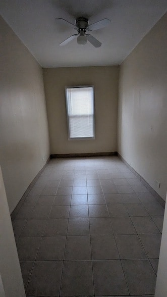 Building Photo - 2636 W Division St