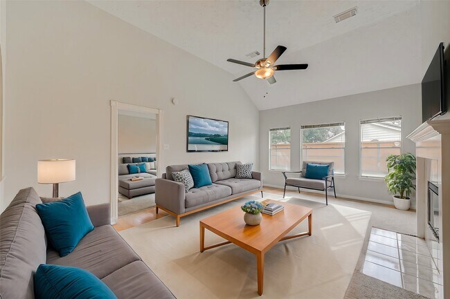 Primary Photo - 4126 Surreydon Dr