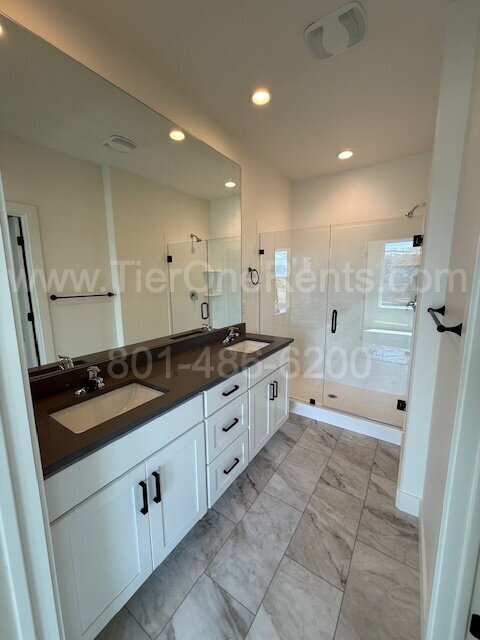 Building Photo - NO DEPOSIT option available for qualified ...