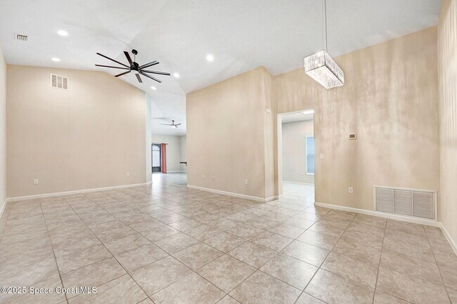 Building Photo - 4000 Harvest Cir