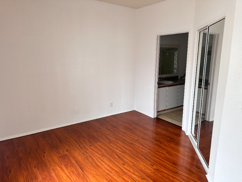 Building Photo - 444 S Occidental Blvd